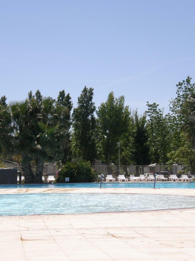 La Carabasse Hotel Vias Exterior photo